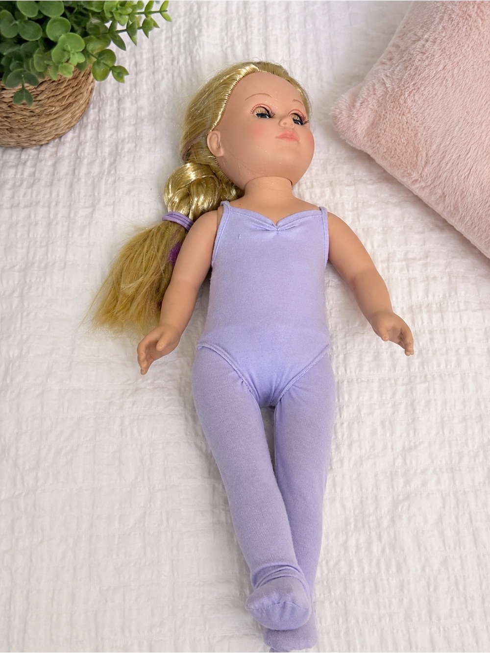 18” doll and lot of accessories
